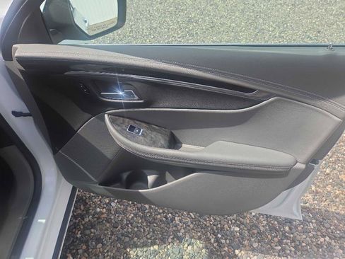 Used 2015 Chevrolet Impala LT w/ Convenience Package FWD image 23
