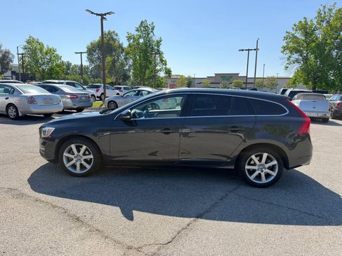Used 2016 Volvo V60 T5 Premier w/ Convenience Package FWD image 6