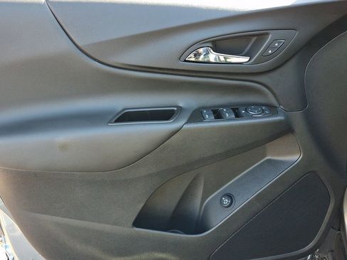 Certified 2024 Chevrolet Equinox LT AWD/4WD image 12