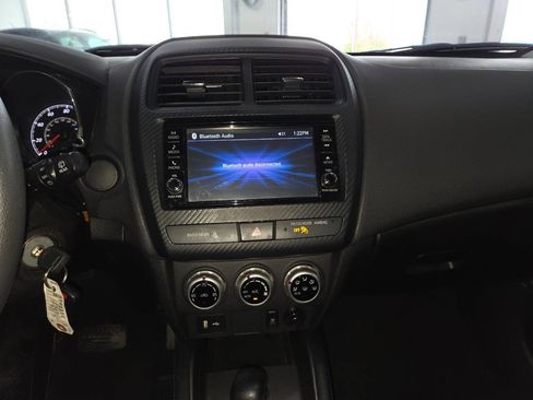 Used 2023 Mitsubishi Outlander Sport AWD image 32