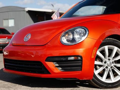 Used 2018 Volkswagen Beetle 2.0T S image 33