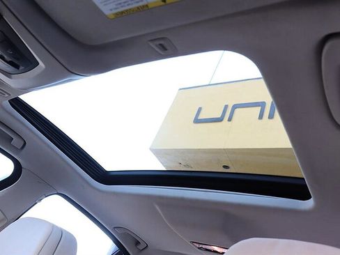 Used 2011 BMW 550i Sedan image 36