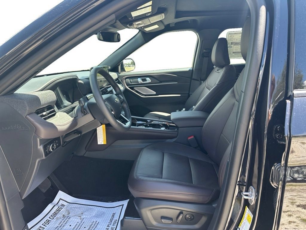 New 2026 Ford Explorer Platinum RWD image 11