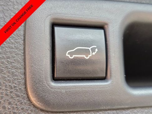 Used 2024 Toyota Highlander LE AWD/4WD image 18