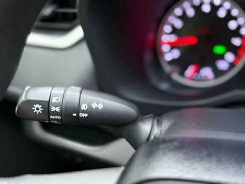 Used 2020 Toyota RAV4 XLE image 38