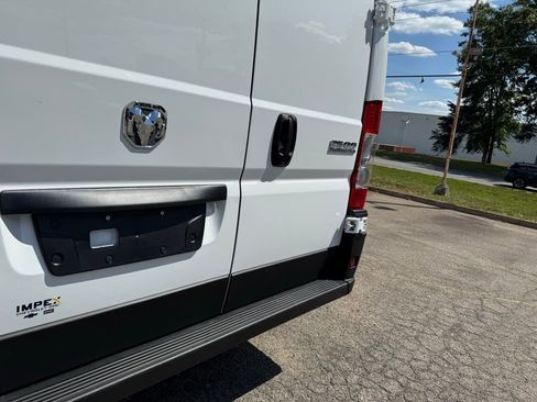 Used 2026 RAM ProMaster 2500 w/ Convenience Group FWD image 24