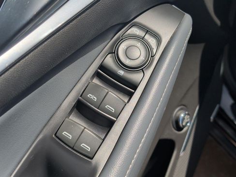 Used 2021 Buick Enclave Essence w/ Sound and Sites Package FWD image 9