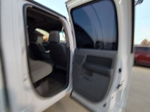 Used 2006 Dodge Ram 1500 Truck SLT w/ TRX4 Group AWD/4WD image 32