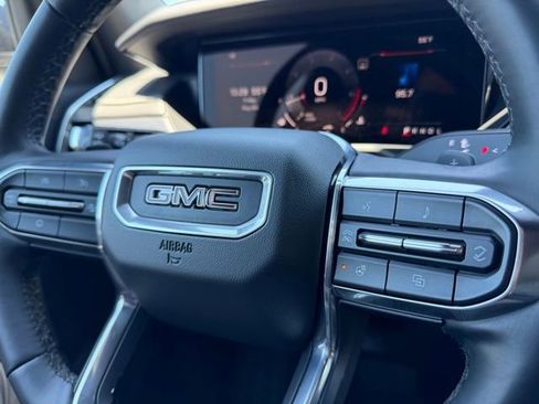 Used 2024 GMC Acadia Elevation AWD/4WD image 14