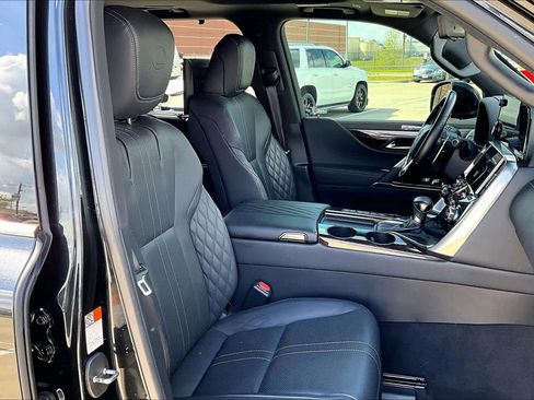 Used 2023 Lexus LX 600 4WD w/ Accessory Package (Z1) image 9