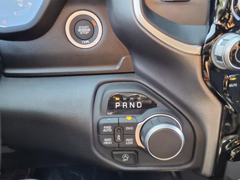 Used 2025 RAM 1500 Big Horn AWD/4WD image 8