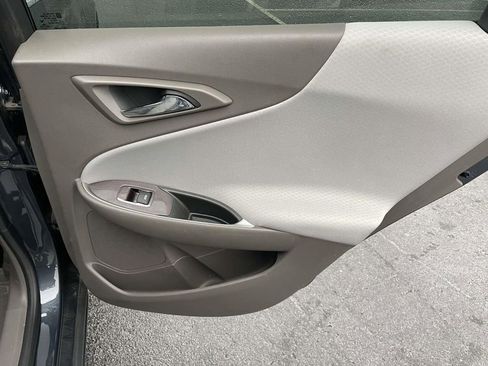 Used 2021 Chevrolet Malibu LS image 43