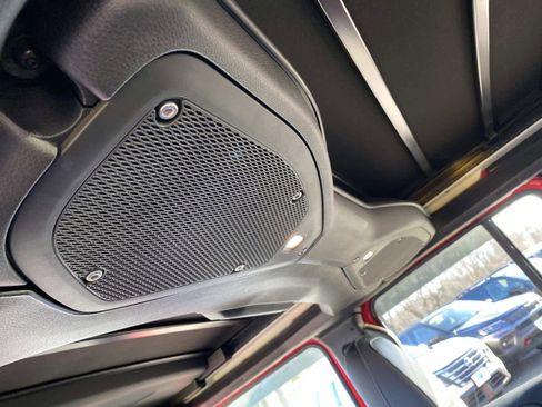 Certified 2024 Jeep Wrangler Sahara w/ Technology Group image 13