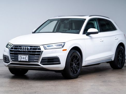 Used 2018 Audi Q5 2.0T Premium Plus w/ Premium Plus Package AWD/4WD image 3
