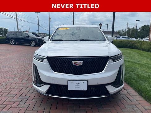 Used 2025 Cadillac XT6 Sport w/ Platinum Package AWD/4WD image 3