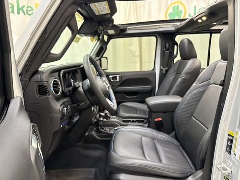 Used 2024 Jeep Wrangler High Altitude image 12