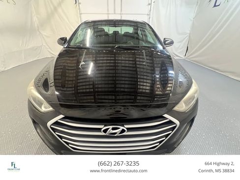Used 2018 Hyundai Elantra SEL FWD image 2