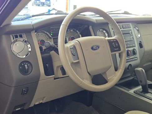 Used 2011 Ford Expedition XLT w/ HD Trailer Tow Pkg image 24
