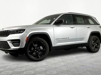 New 2025 Jeep Grand Cherokee Altitude video 1