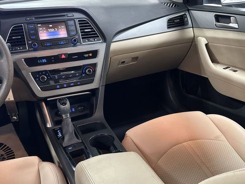Used 2015 Hyundai Sonata SE w/ Option Group 02 image 26