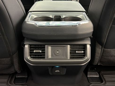 Used 2025 Ford F150 Lariat AWD/4WD image 41