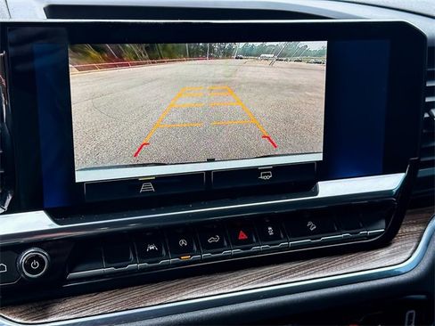 Used 2024 Chevrolet Silverado 1500 LT Trail Boss w/ Protection Package image 15