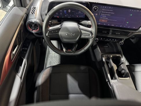 Used 2025 Chevrolet Equinox EV RS FWD image 23