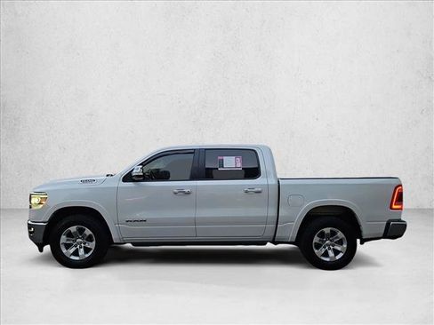 Used 2022 RAM 1500 Laramie AWD/4WD image 9