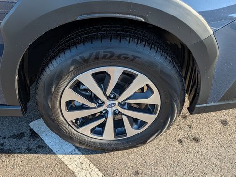 Used 2025 Subaru Outback Premium image 15