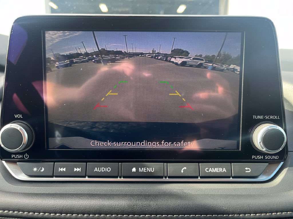 Used 2025 Nissan Rogue S AWD/4WD image 21