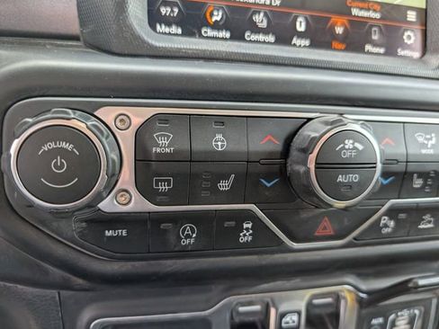 Used 2021 Jeep Gladiator Mojave AWD/4WD image 5