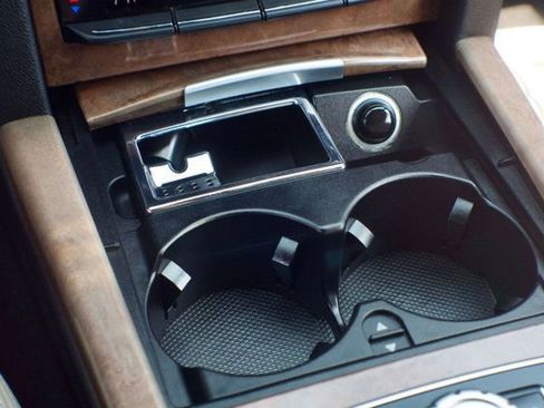 Used 2013 Mercedes-Benz E 350 4MATIC Sedan image 32