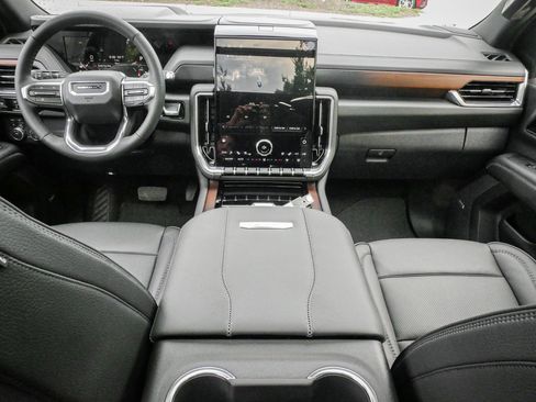 Used 2026 GMC Yukon Denali w/ Sun & Power Step Package AWD/4WD image 29