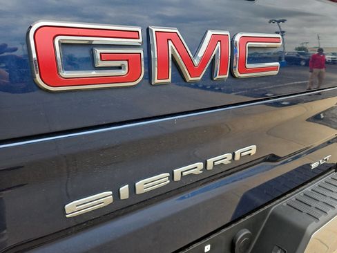 Used 2022 GMC Sierra 1500 SLT w/ SLT Premium Plus Package image 23