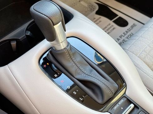 Used 2024 Honda HR-V LX image 25