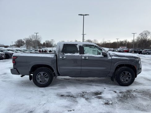 New 2026 Nissan Frontier SV image 4