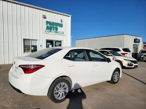 Used 2018 Toyota Corolla LE image 7