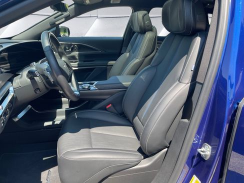 Certified 2026 Cadillac Lyriq V AWD/4WD image 27