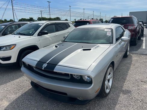 Used 2009 Dodge Challenger SRT8 RWD image 1