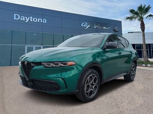 New 2025 Alfa Romeo Tonale w/ Premium Package image 7