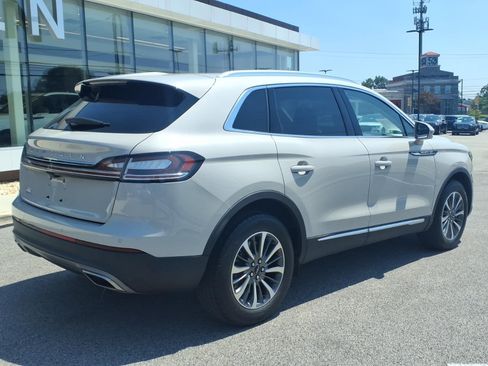 Certified 2023 Lincoln Nautilus AWD w/ Premium Package image 4