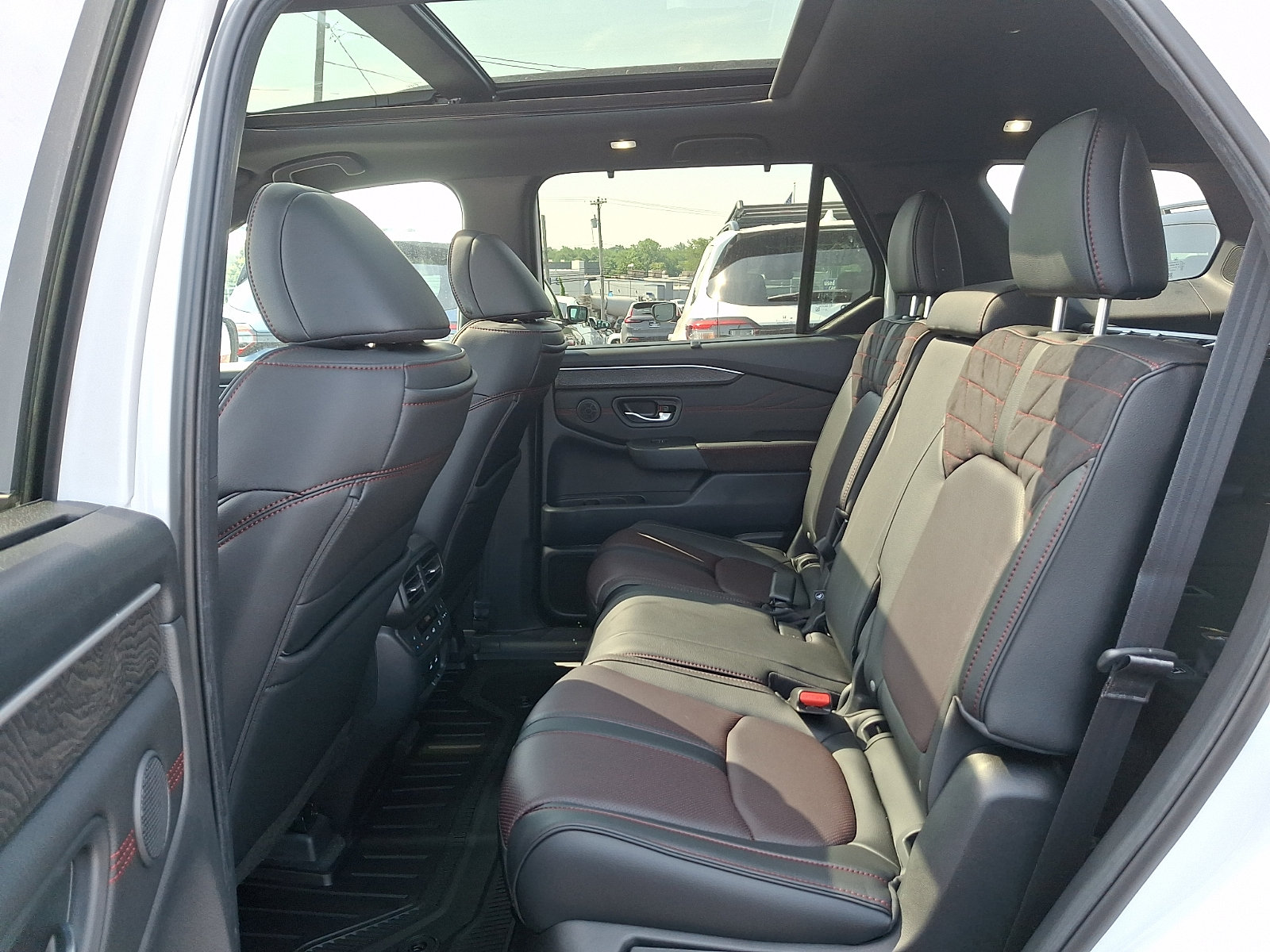 New 2026 Honda Pilot Black Edition image 5