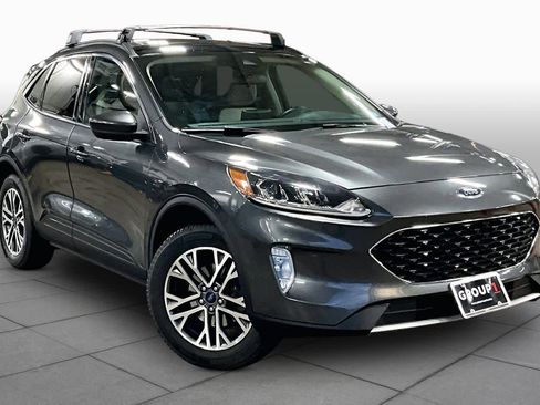 Used 2020 Ford Escape SEL image 3