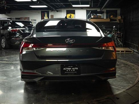Used 2022 Hyundai Elantra SEL FWD image 6
