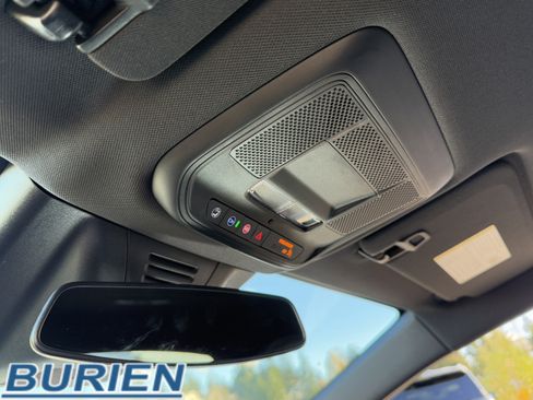 New 2026 Chevrolet Equinox EV LT image 18