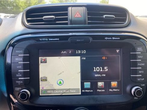 Used 2015 Kia Soul ! w/ Sun & Sound Package FWD image 14