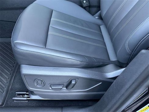 Certified 2025 Audi Q5 Premium Plus w/ Premium Plus image 22