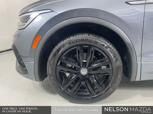 Used 2022 Volkswagen Tiguan SE R-Line AWD/4WD image 10