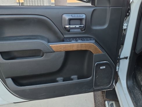 Used 2015 Chevrolet Silverado 1500 LTZ w/ LTZ Plus Package image 7