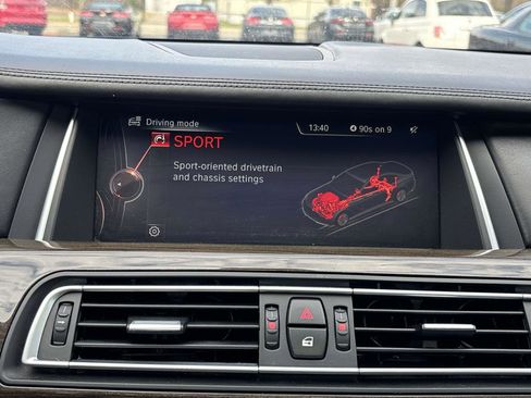 Used 2015 BMW 750Li xDrive image 26